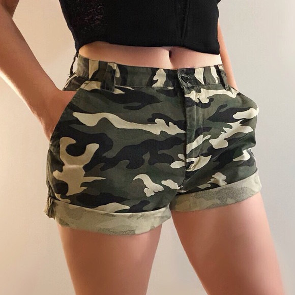 Vintage Pants - Vintage Urban Life camo shorts camouflage